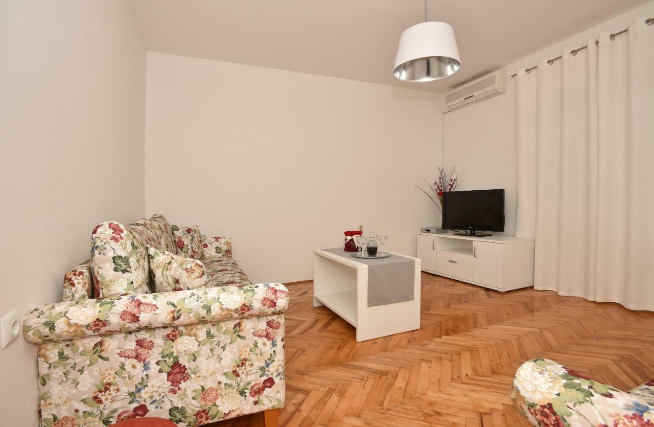 Ivana Apartments Makarska Exterior foto